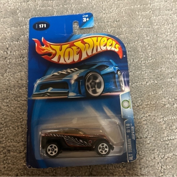 Hot wheels collectors first edition 2003 new in box very rare - Picture 2 of 6